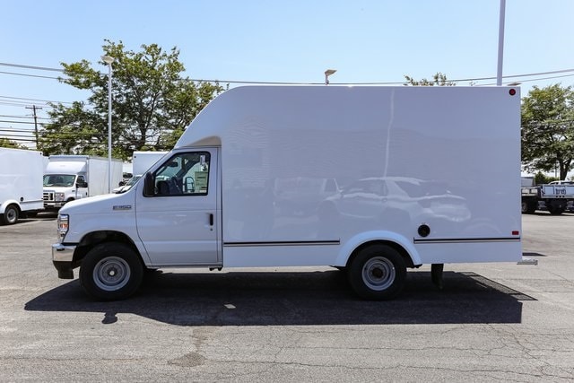2026 Ford E-Series Cutaway Base - Photo 6