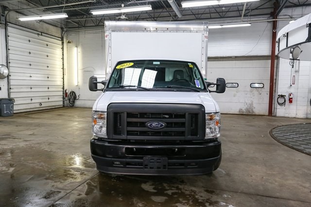 2022 Ford E-350 photo 3