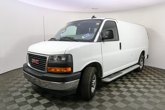 2024 Gmc Savana 2500 Cargo photo 4