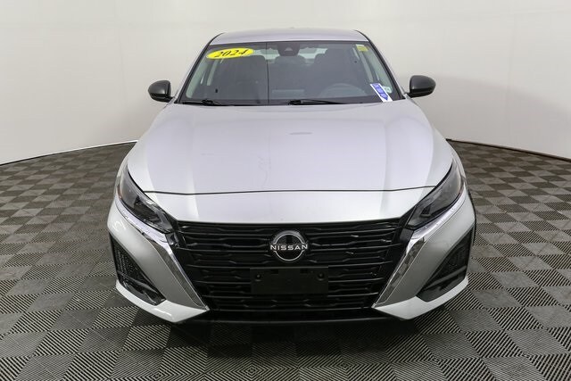 2024 Nissan Altima 2.5 SV photo 2