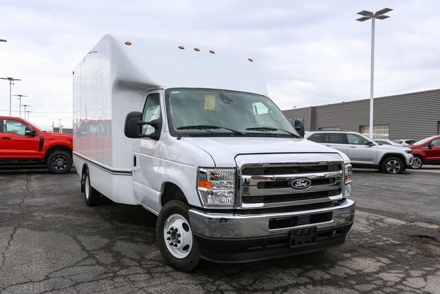 2026 Ford E-350 Base photo 2