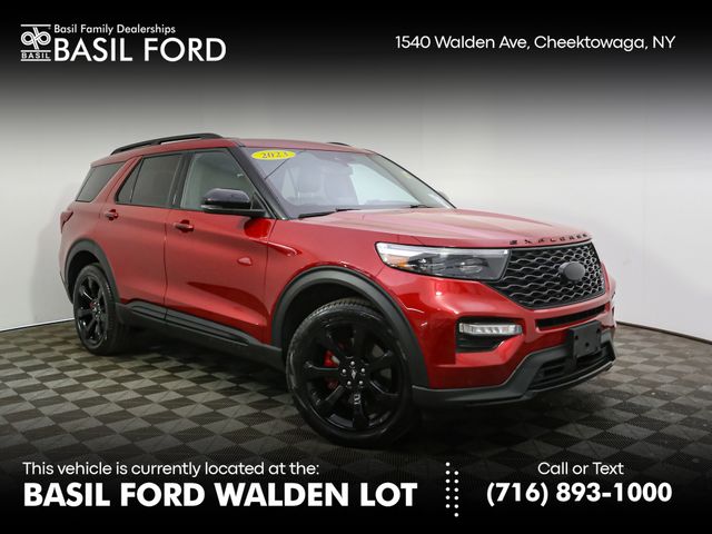 2023 Ford Explorer ST 4WD's photo