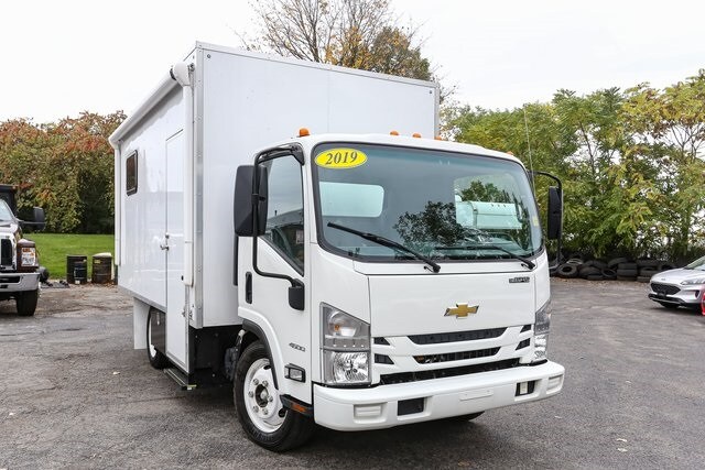 2019 Chevrolet Silverado 4500HD Base photo 2