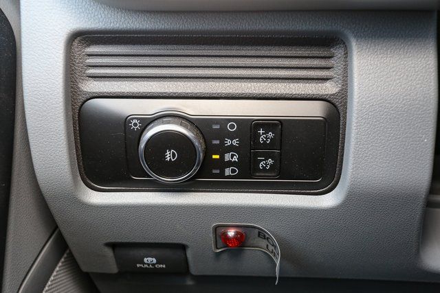 2025 Ford F-450 Super Duty Chassis Cab XL - Photo 31