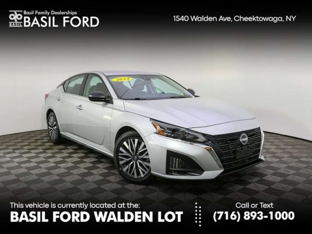 Used 2024 Nissan Altima 2.5 SV Sedan