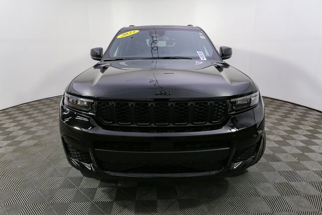 2023 Jeep Grand Cherokee Altitude X photo 2