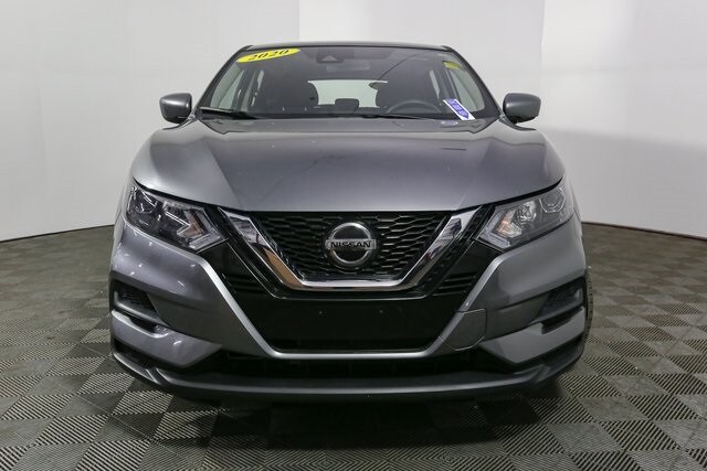 2020 Nissan Rogue Sport S photo 2