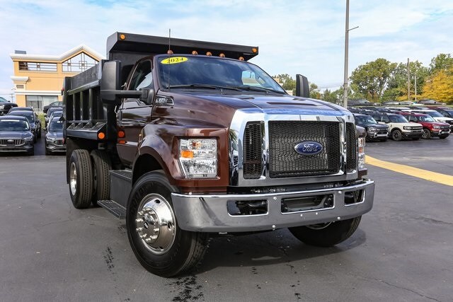2024 Ford F-650 SuperCab photo 2