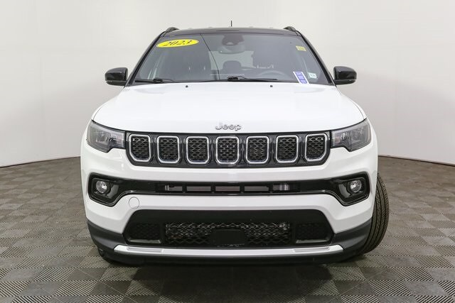 2023 Jeep Compass Limited photo 3