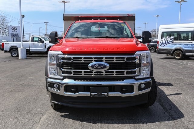 2025 Ford F-450 photo 3