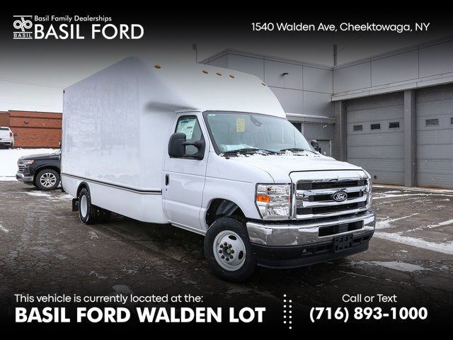 2026 Ford E-Series DRW E-450 Super Duty 176 in WB's photo