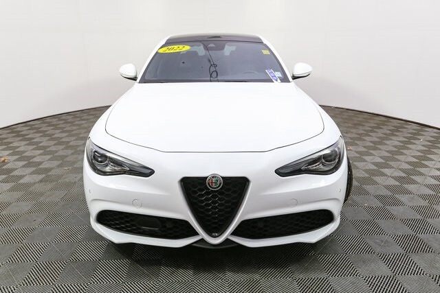 2022 Alfa Romeo Giulia SPRINT photo 3