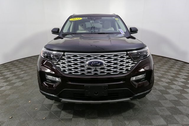 2022 Ford Explorer Platinum photo 3
