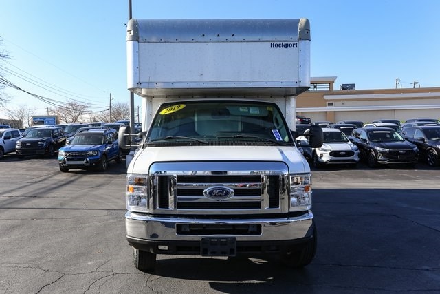 2019 Ford E-450 photo 3