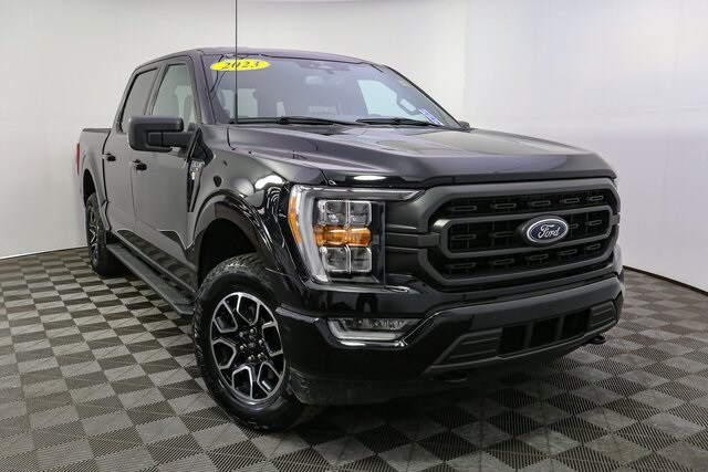 2023 Ford F-150 XLT photo 2