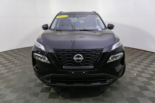 2023 Nissan Rogue SV photo 3