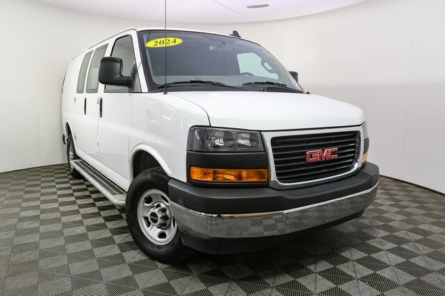 2024 Gmc Savana 2500 Cargo photo 2