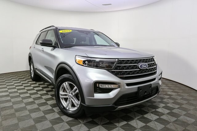 2023 Ford Explorer XLT photo 2