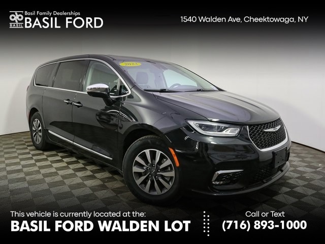 2023 Chrysler Pacifica Hybrid Limited