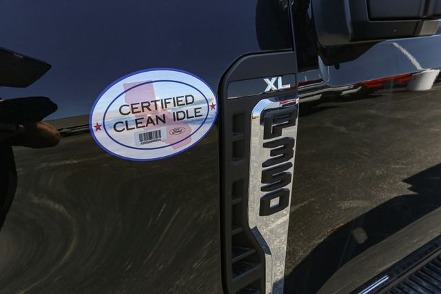 2026 Ford F-350 Super Duty Chassis Cab XL - Photo 7