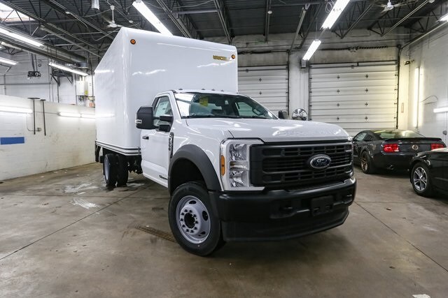 2024 Ford F-550 photo 2