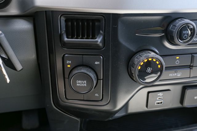 2026 Ford F-350 Super Duty Chassis Cab XL - Photo 25