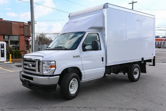 2025 Ford E-350 Base photo 4