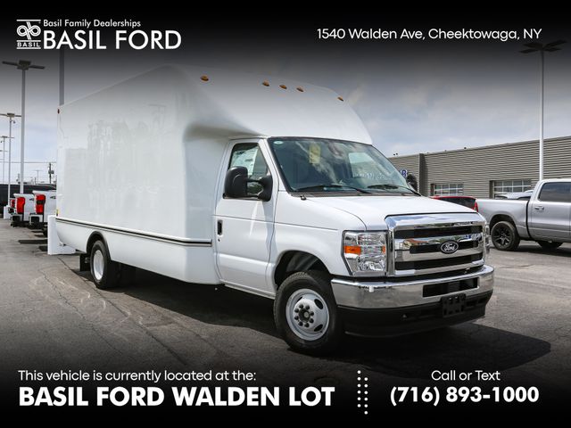 2027 Ford E-Series DRW E-450 Super Duty 176 in WB's photo
