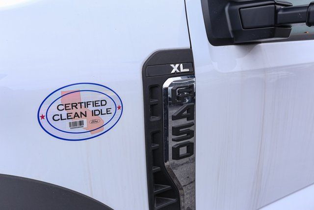 2025 Ford F-450 Super Duty Chassis Cab XL - Photo 7