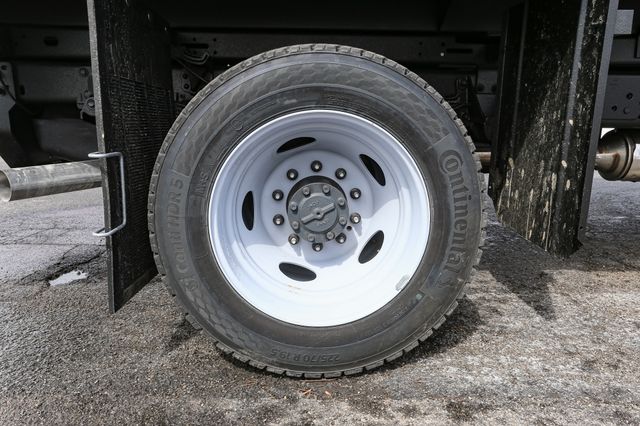 2025 Ford F-550 Super Duty Chassis Cab XL - Photo 14