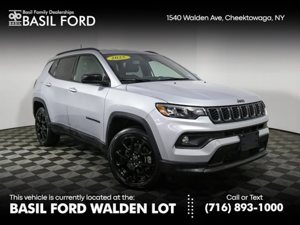 Used 2025 Jeep Compass Latitude SUV