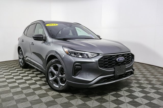 2023 Ford Escape ST-Line photo 2