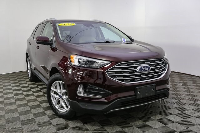2022 Ford Edge SEL photo 2