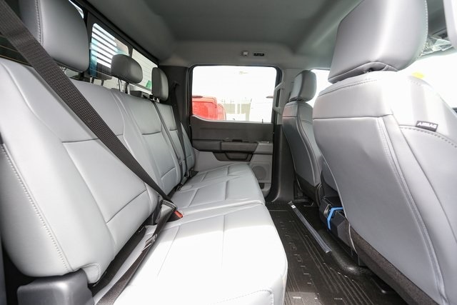 2025 Ford F-350 Super Duty Chassis Cab XL - Photo 17