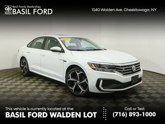 2020 Volkswagen Passat 2.0T R-Line Auto's photo