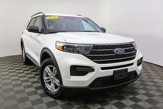 2021 Ford Explorer XLT photo 2