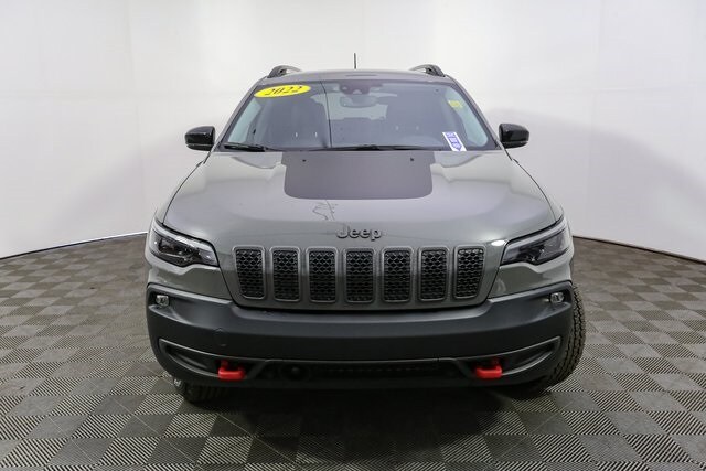 2022 Jeep Cherokee Trailhawk photo 2