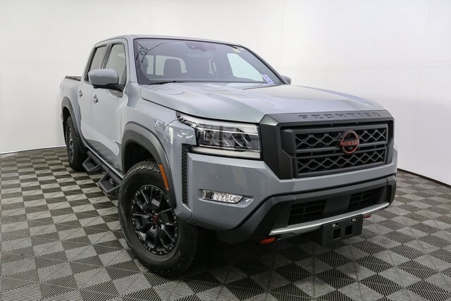 2022 Nissan Frontier PRO-4X photo 2