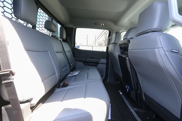 2026 Ford F-350 Super Duty Chassis Cab XL - Photo 16