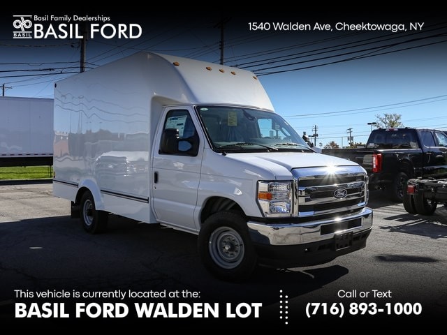 2026 Ford E-Series Cutaway Base's photo