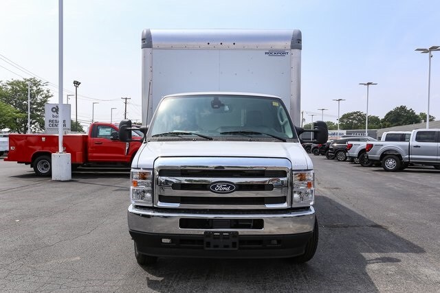 2026 Ford E-450 photo 3