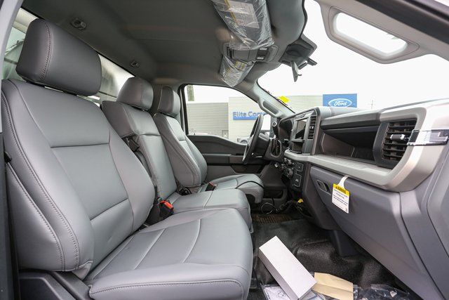 2025 Ford F-450 Super Duty Chassis Cab XL - Photo 15