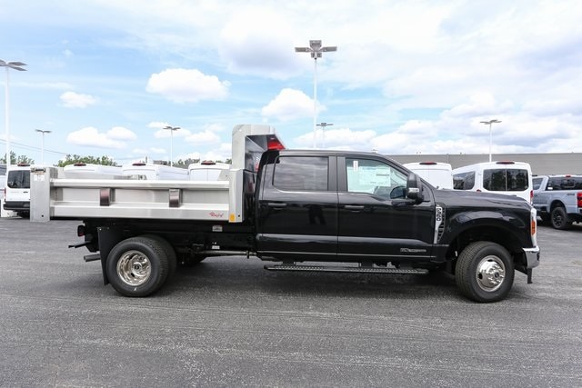 2025 Ford F-350 Super Duty Chassis Cab XL - Photo 12