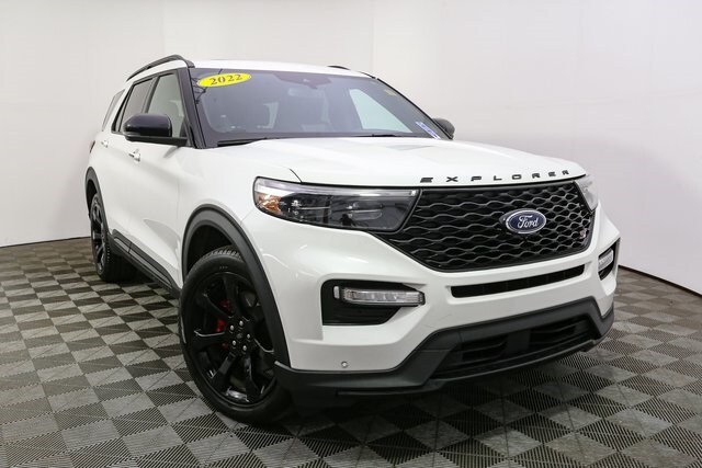 2022 Ford Explorer ST photo 2