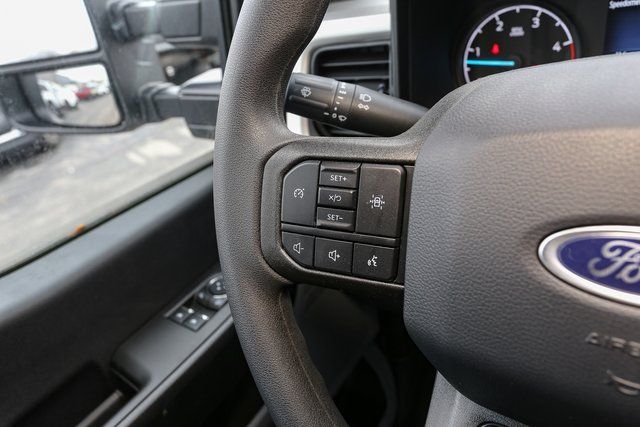 2025 Ford F-450 Super Duty Chassis Cab XL - Photo 28