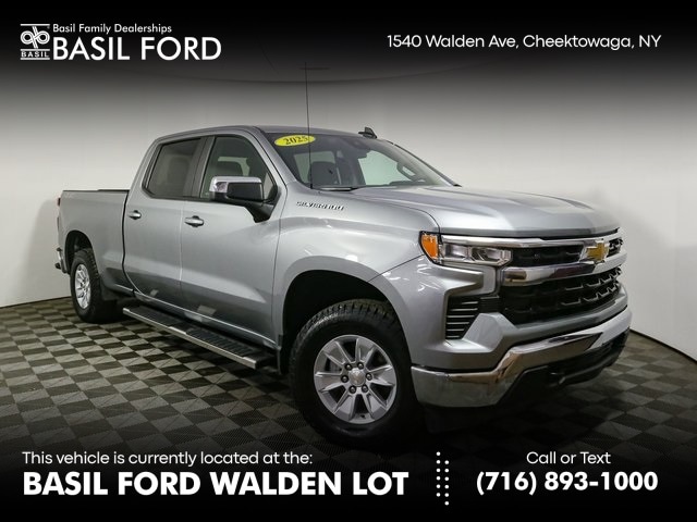 2025 Chevrolet Silverado 1500 LT's photo