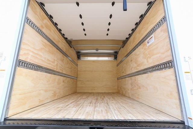 2025 Ford F-550 Super Duty Chassis Cab XL - Photo 10