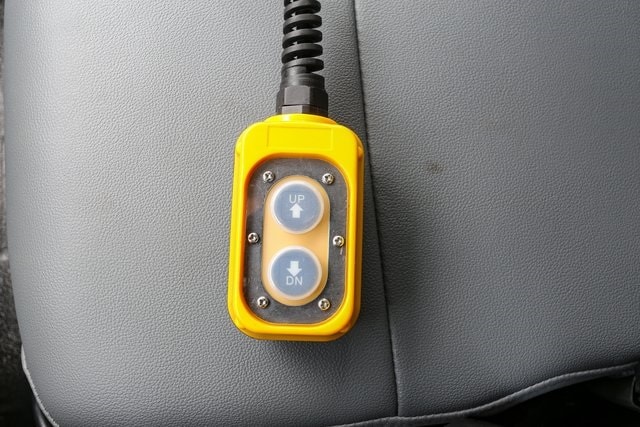 2025 Ford F-350 Super Duty Chassis Cab XL - Photo 35