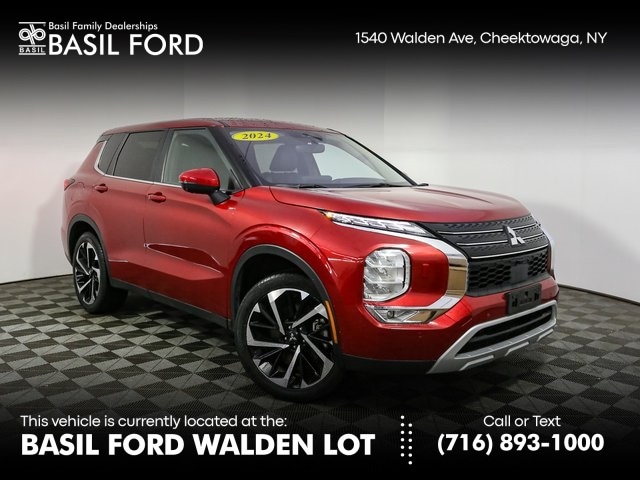2024 Mitsubishi Outlander SE's photo