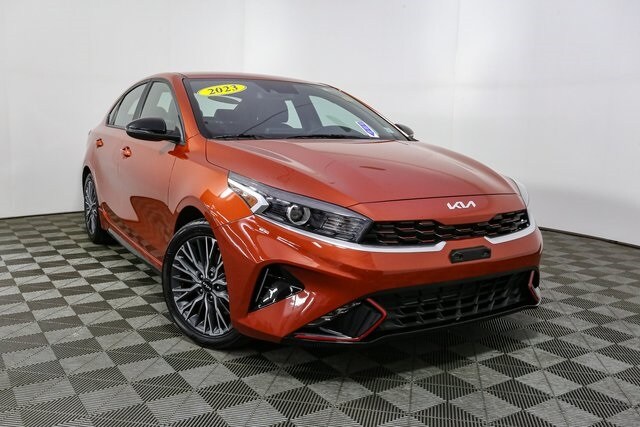 2023 Kia Forte GT-Line photo 2